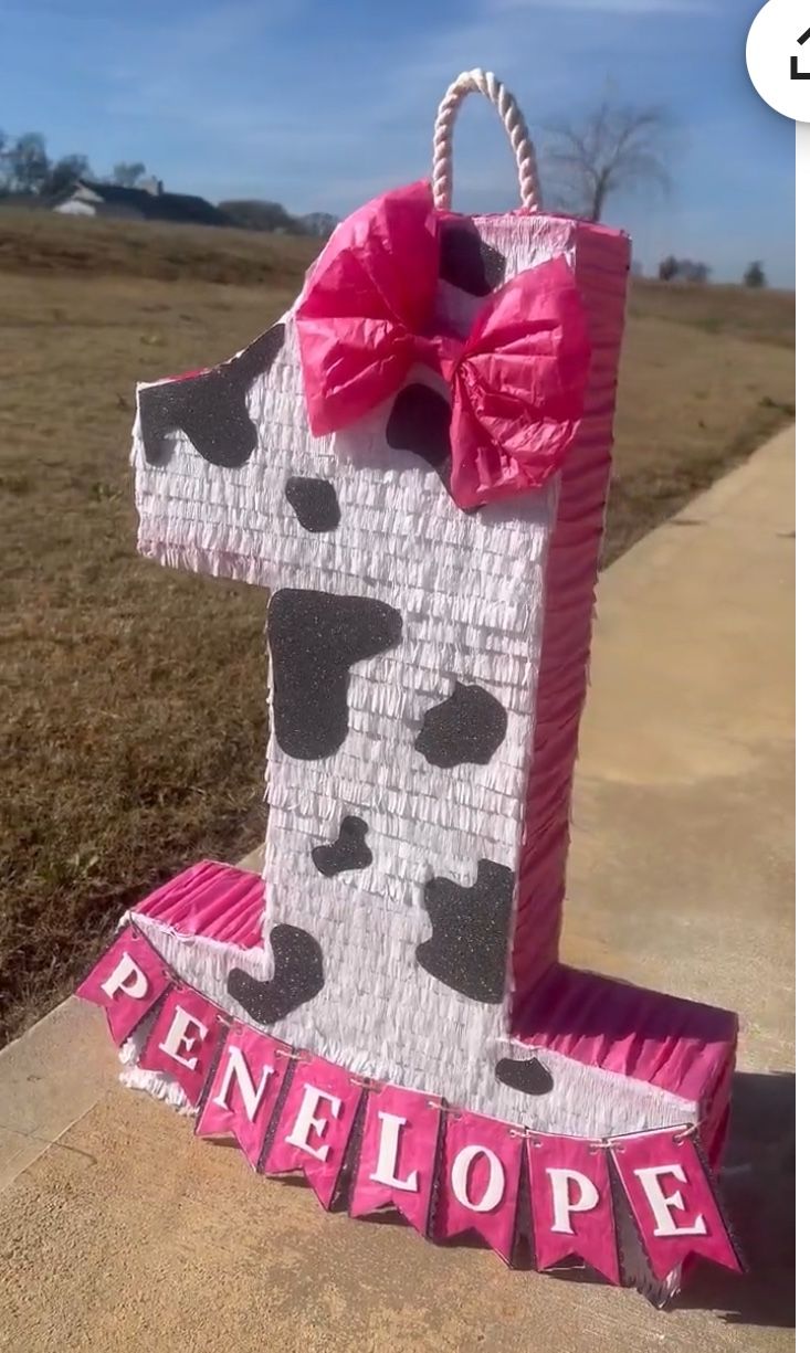 1st Birthday Rodeo & Names Piñata