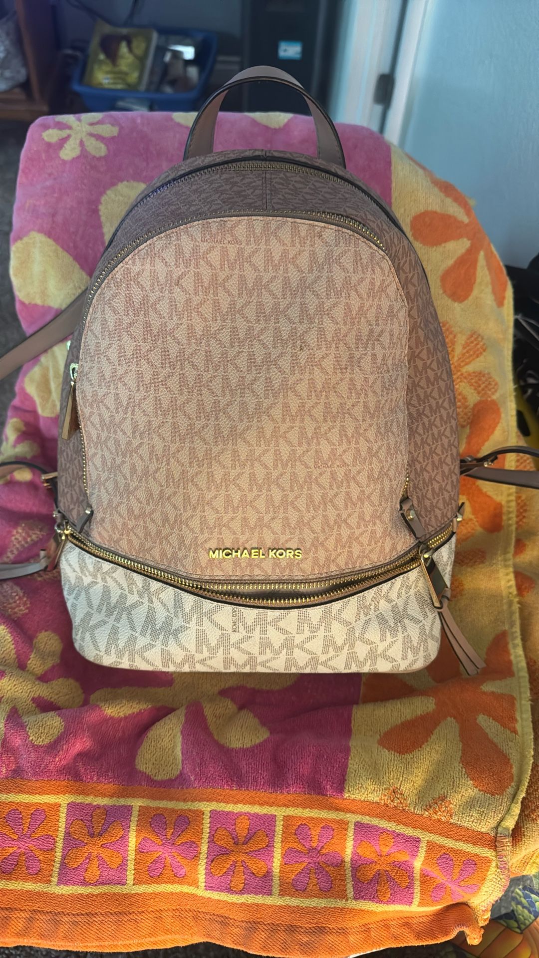 Super rare Rose-gold michael Kors Rhea Backpack