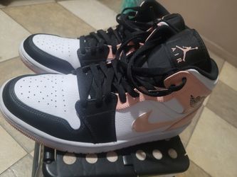 Nike Jordan 1 Mid “Arctic Orange”