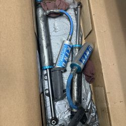 07-2021 Tundra 2.5 King Shocks Rear