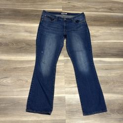 Levi’s Classic Blue Women's bootcut Jeans size 33
