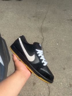Sb dunks black gums