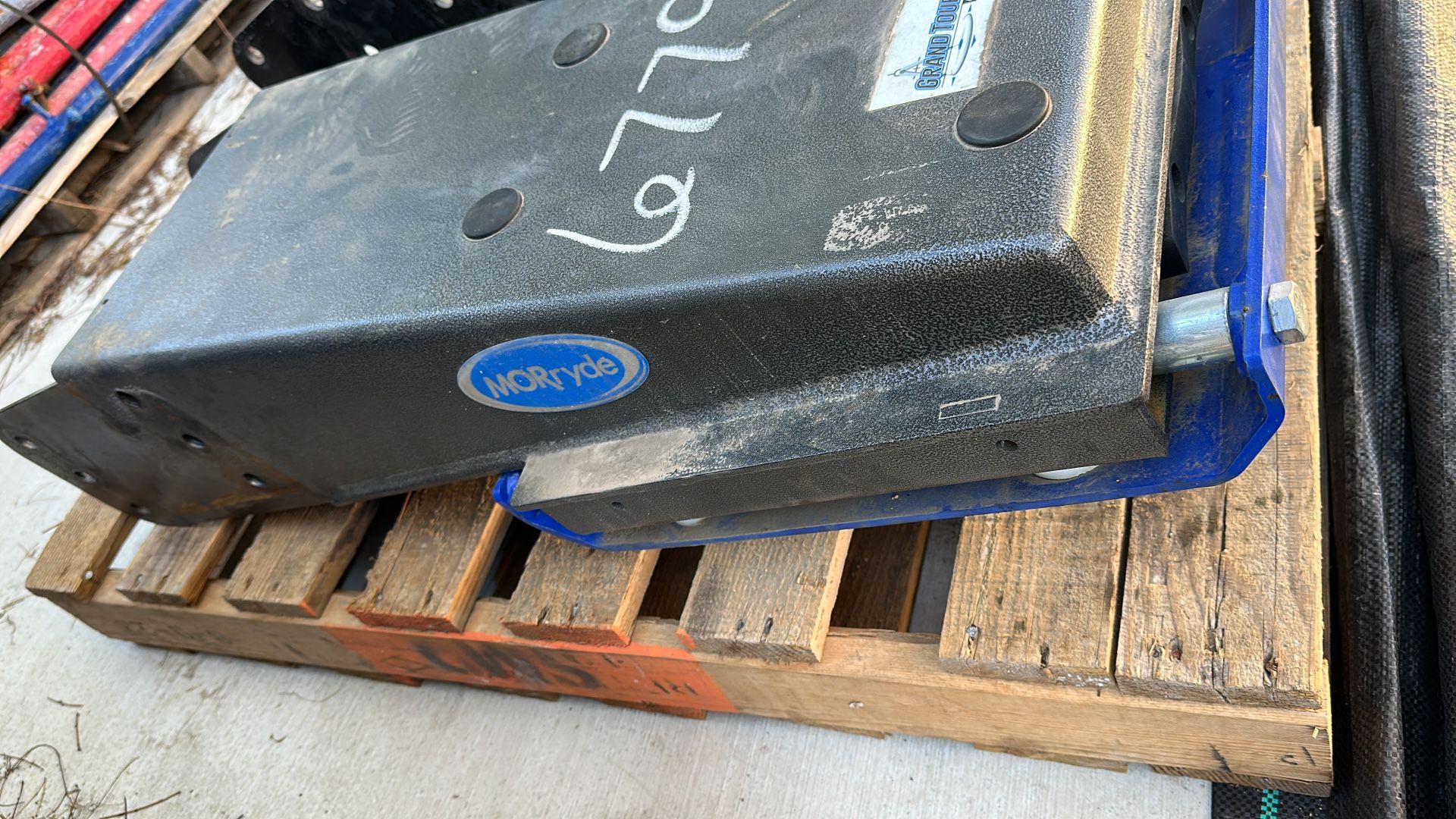 Mor-Ryde King Pin Box