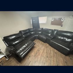 Leather Sectional Couches 