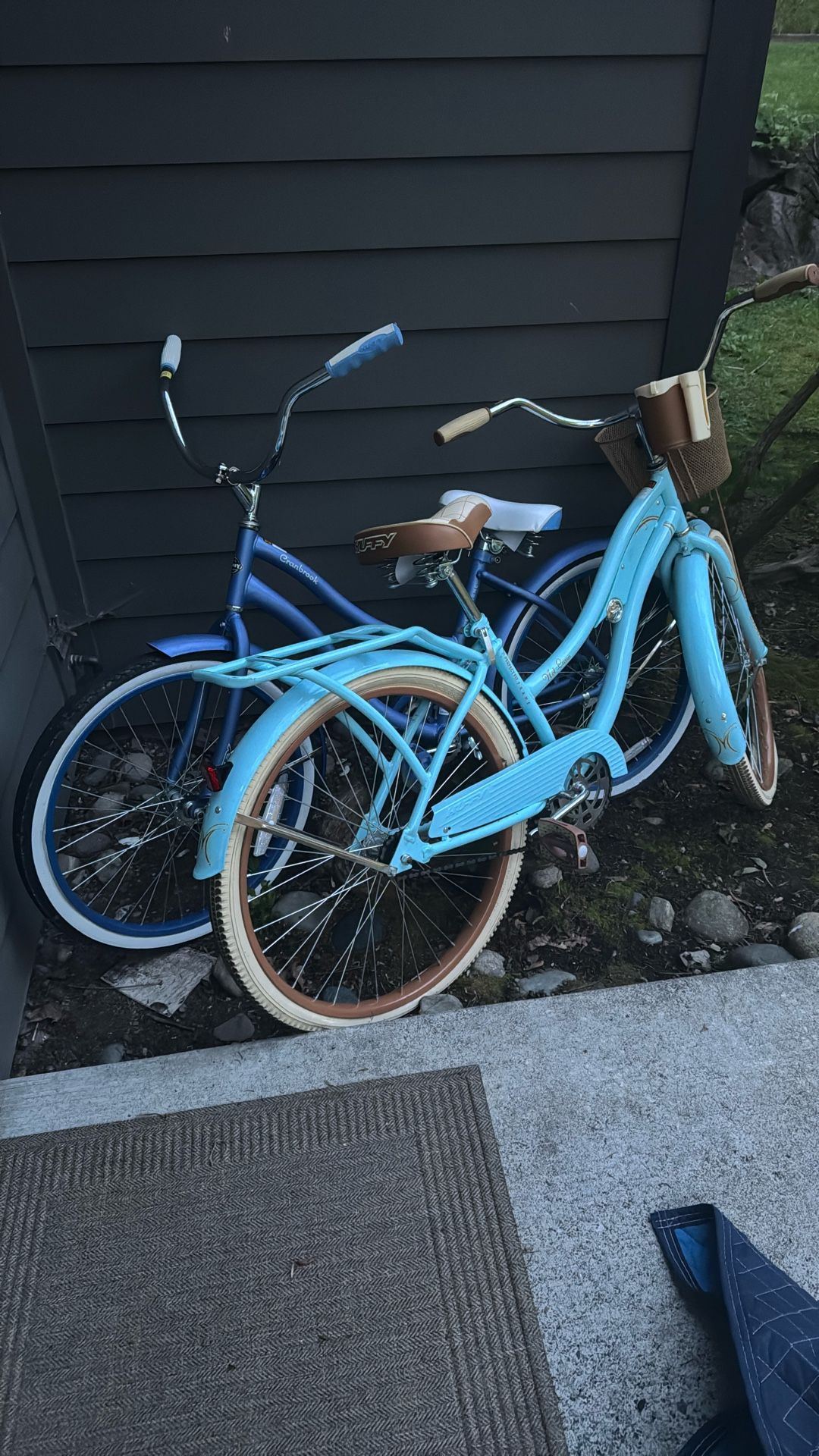 2 beach cruisers, bikes for females