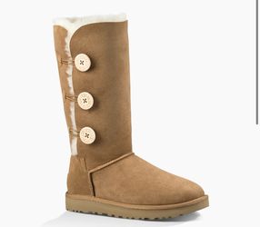 UGG Boots Suede Bailey Three Button Chestnut Size 5