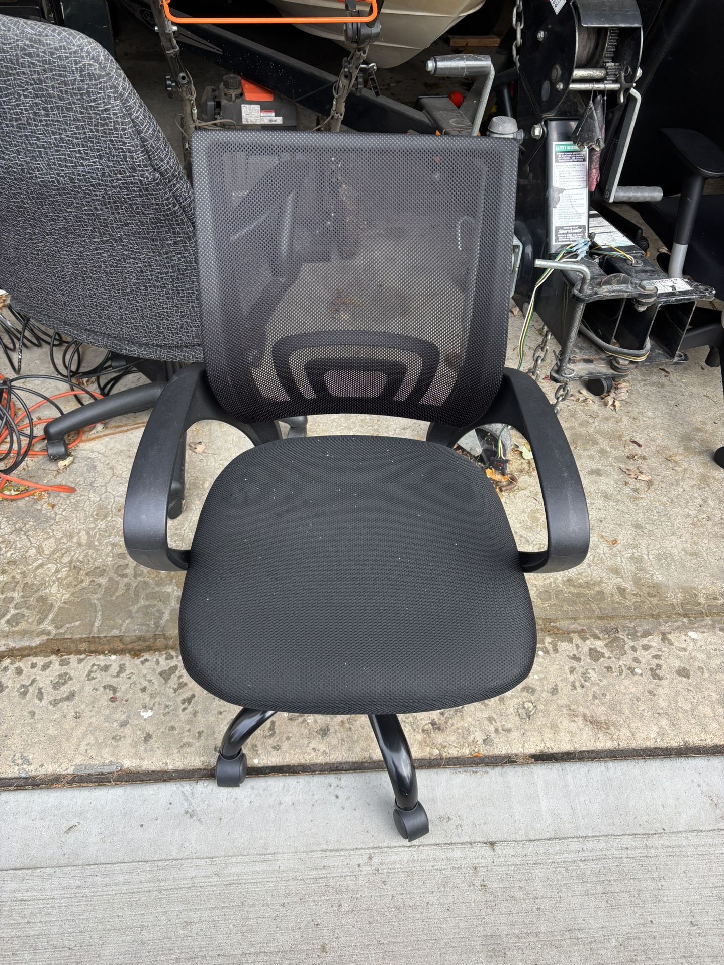 Black Cushion Office Chair Like New Adjustable On Wheels 