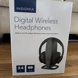 Insignia Digital Wireless Headphones Like new