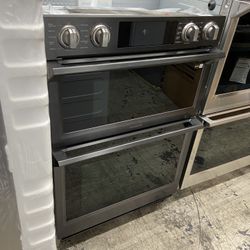 Samsung Microwave Oven Combo Black Stainless 30”