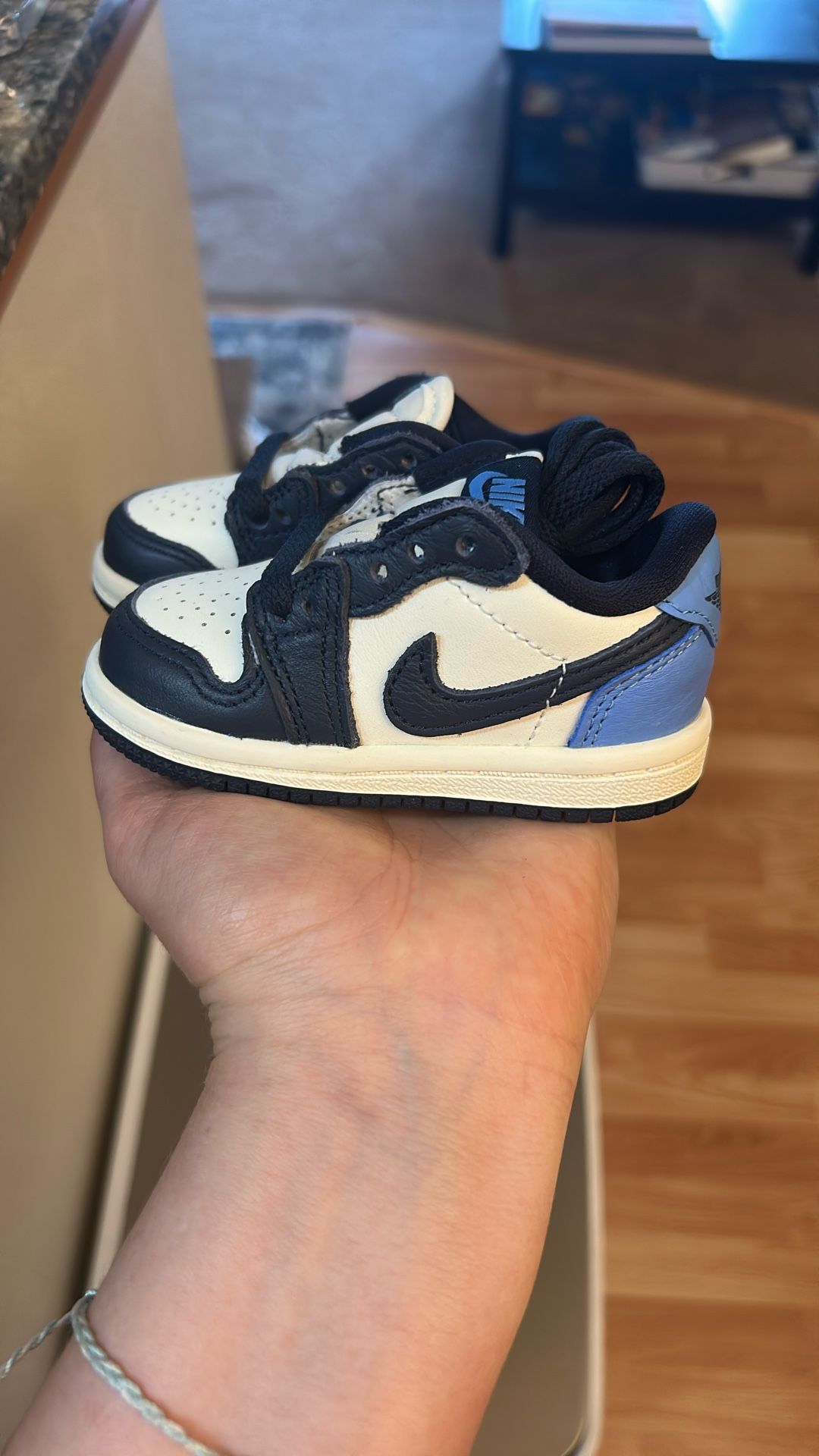 BRAND NEW- Toddler JORDAN’S Retro Low- Size 4c