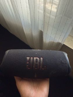 JBL Charge 5 Speaker