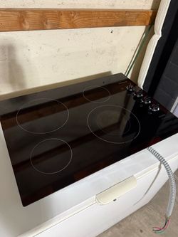 Frigidaire Electric Ceramic Glass Cooktop