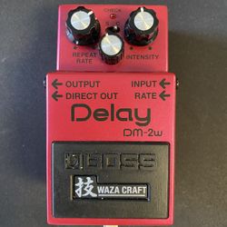 Boss Waza Craft Delay guitar pedal (DM-2w)