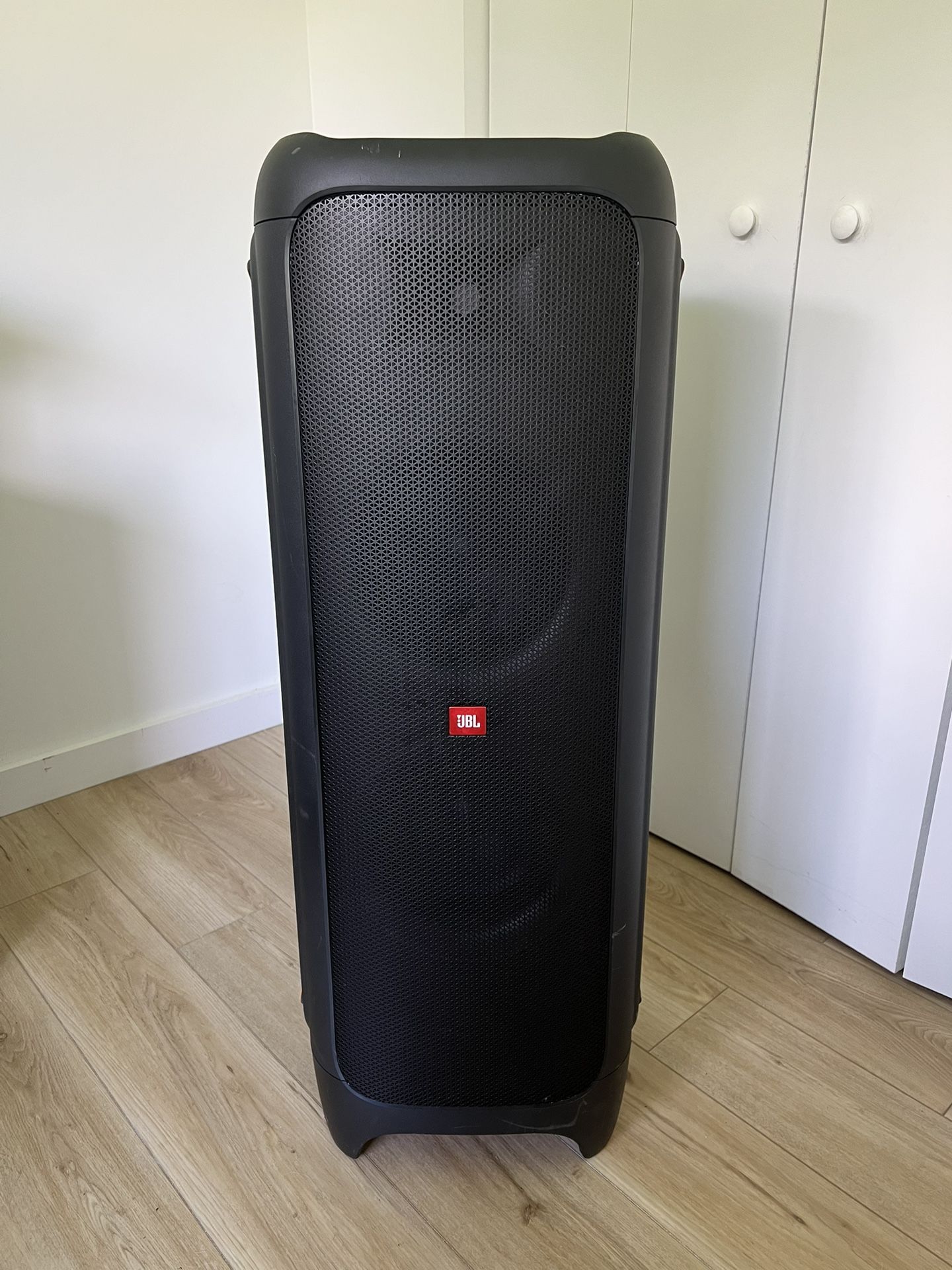 JBL PartyBox 1000 Bluetooth Speaker