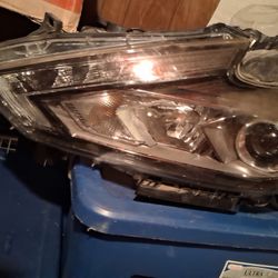 2017 nissan altima headlights(daytime running)