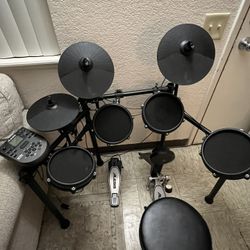 Alesis Electric Drums Set