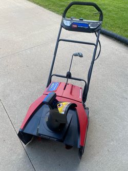 Toro Power Clear e21 60v electric snow blower