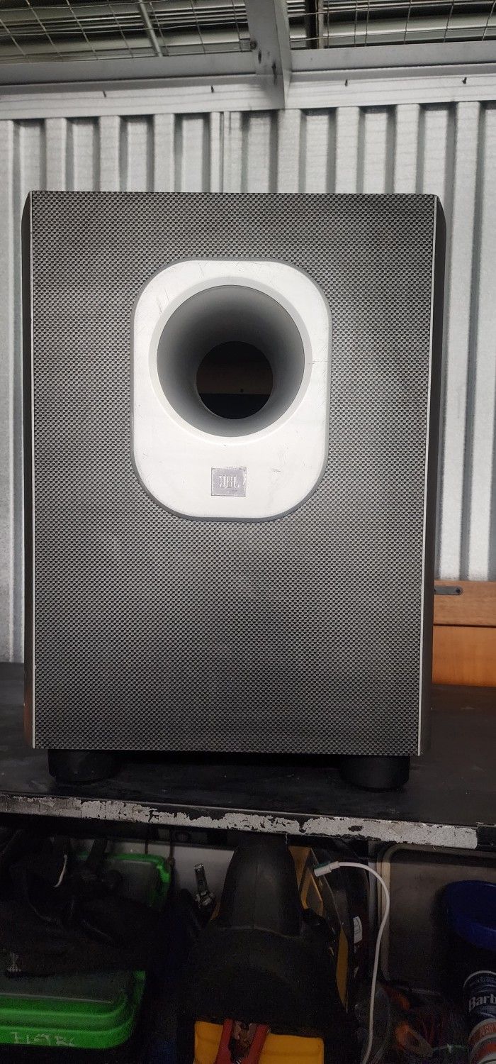 JBL SUBWOOFER