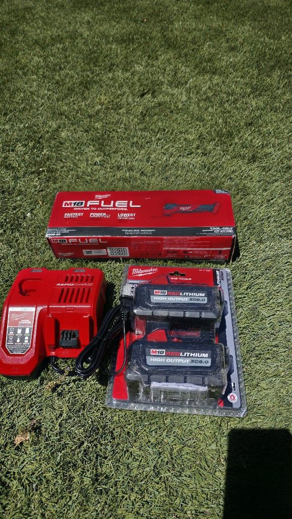 Milwaukee Multitool Kit