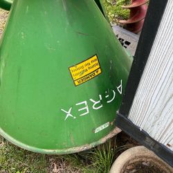 Fertilizer Spreader