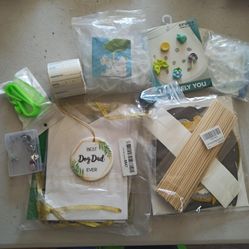 1 Box gift. Ten different small gifts