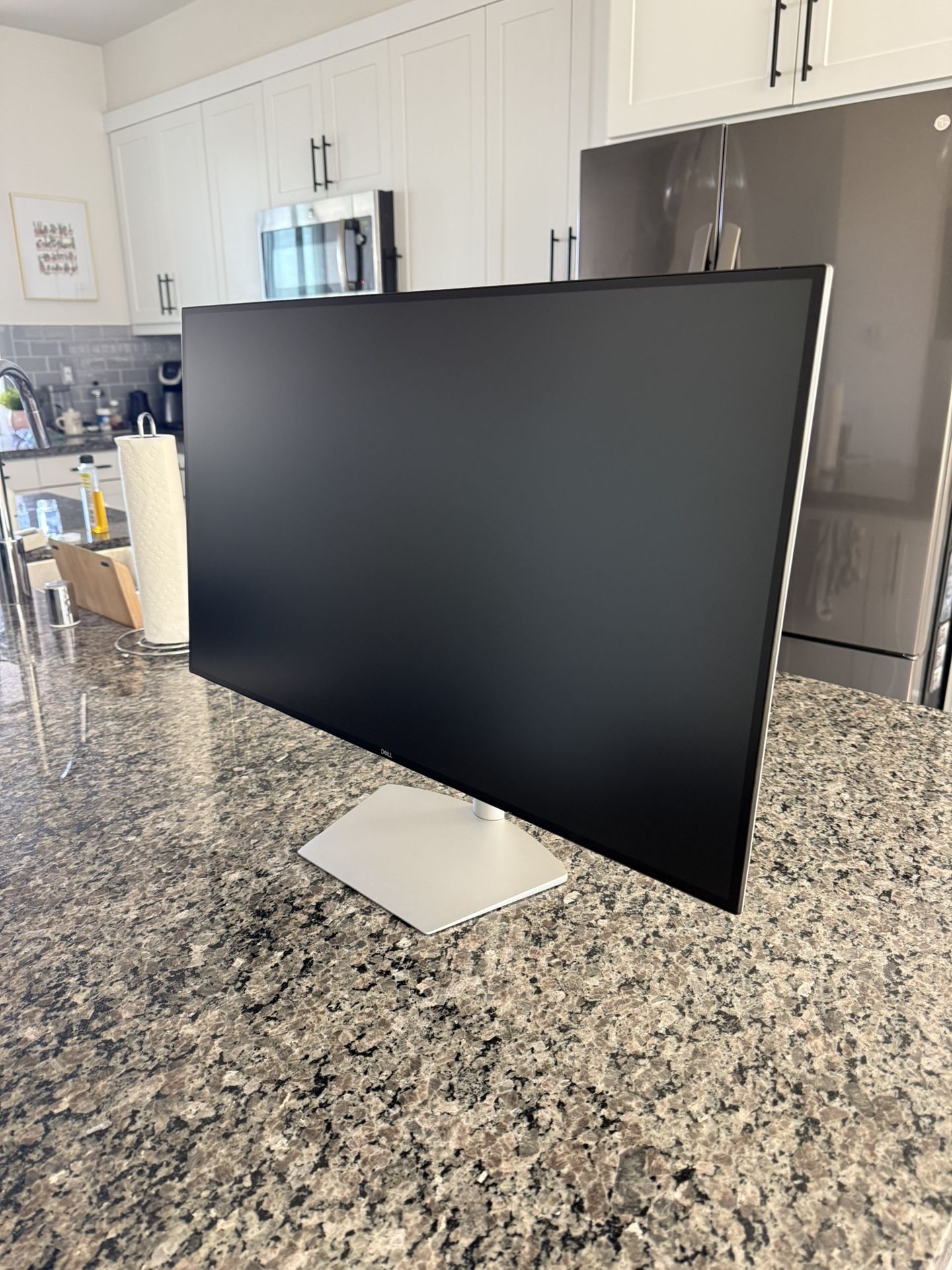 Two Dell 27 inch S2719DM Monitors (Pair)