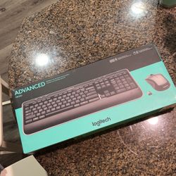 Logitech MK520 Keyboard And Mouse Combo NEW