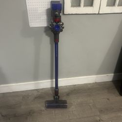 Dyson Cordless Vacuum V8