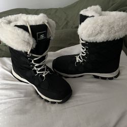 Women’s Winter boots (size 7)