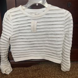 White long sleeves crop top new w tags 