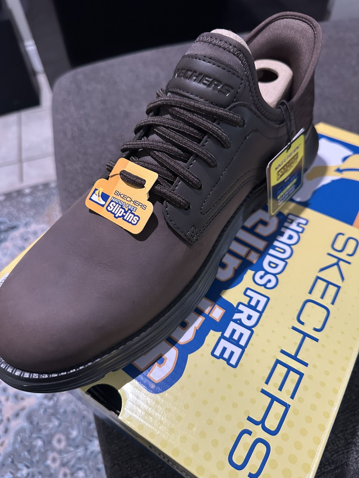 Mens Garza-Gervin Size 10.5 Skechers