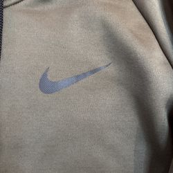 Nike men’s hoodie