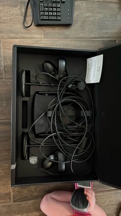 Oculus Rift S VR Headset with Controllers