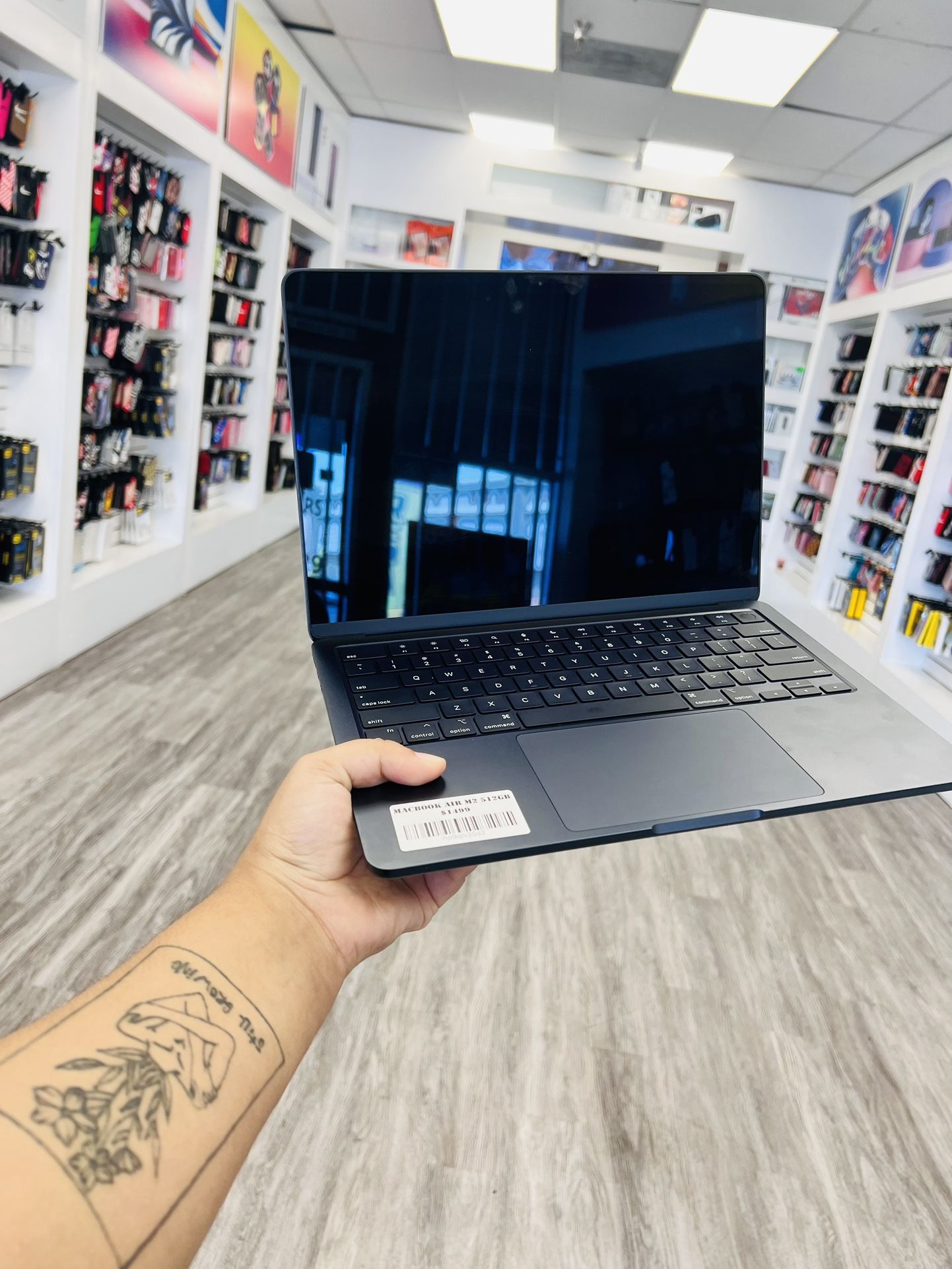 MacBook Air M2 512GB STORAGE 