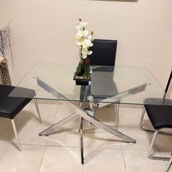Dinning Table With Chairs 
