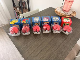 Pokémon poke balls