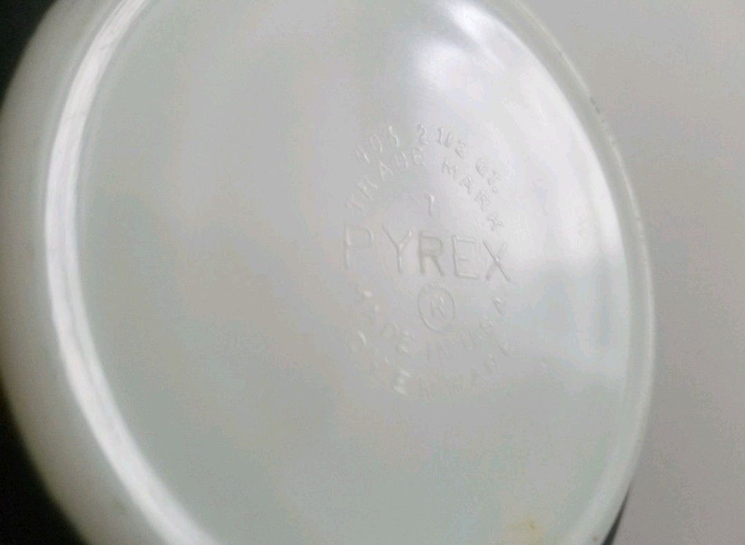 1965 Terra Brown Stripe Pyrex Bowl - 403, 2.5 QT, vintage bowl, retro design, home decor, vintage dishes