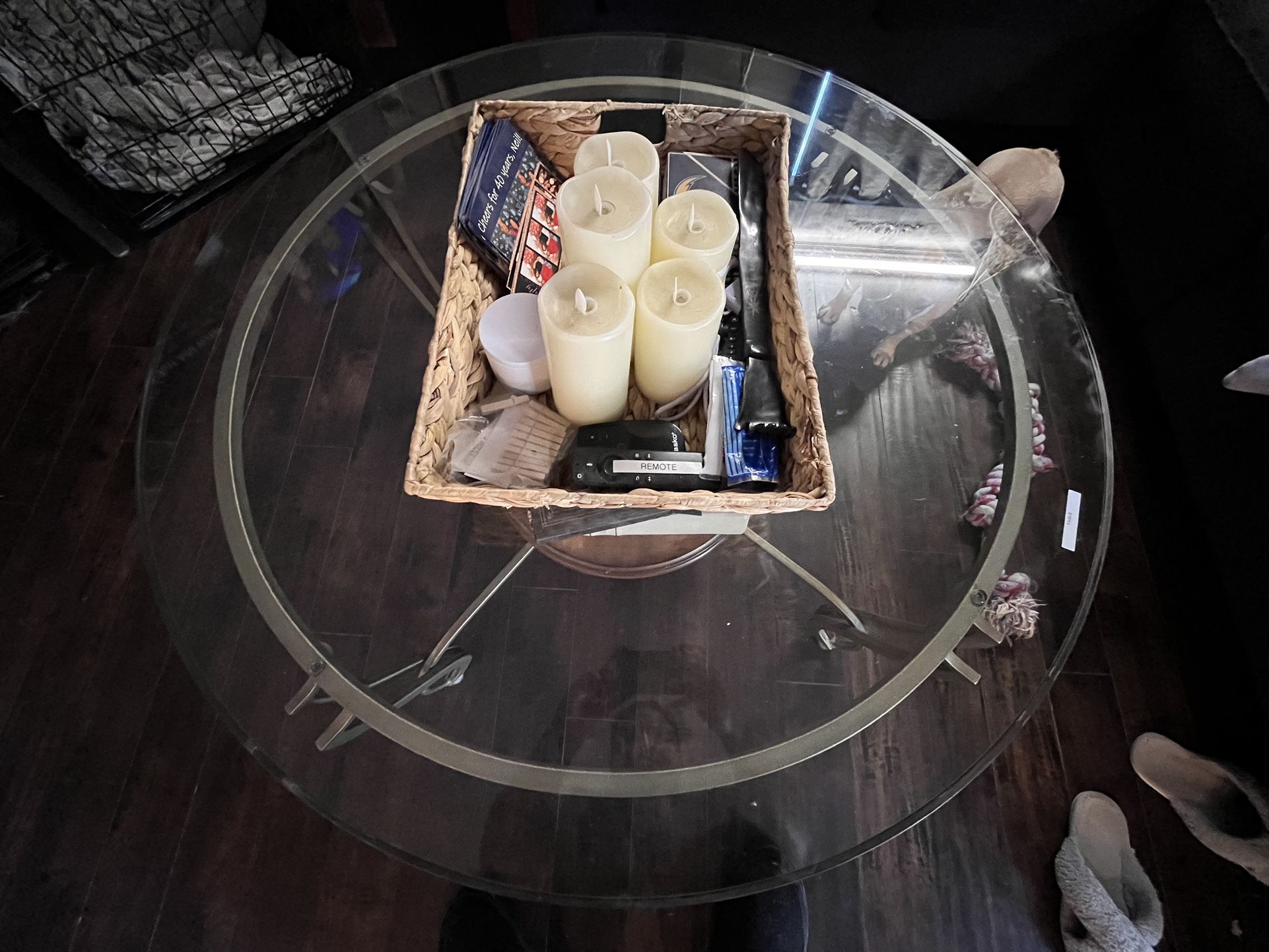** FREE ** Glass Coffee Table Living Room Round Circle 