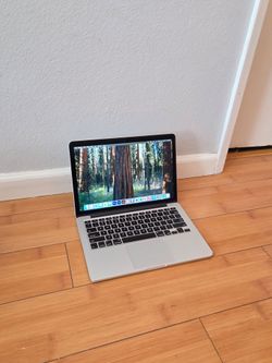 Macbook pro 13 inch  i7 16gb ram 256gb ssd, Adobe, ms office, logic pro final cut or best offers