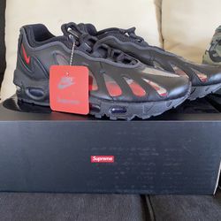 Supreme x Nike Air Max 96 (Black)
