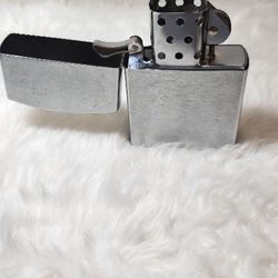 Mixed Lot Of Vintage Lighters And Pocket Knives.