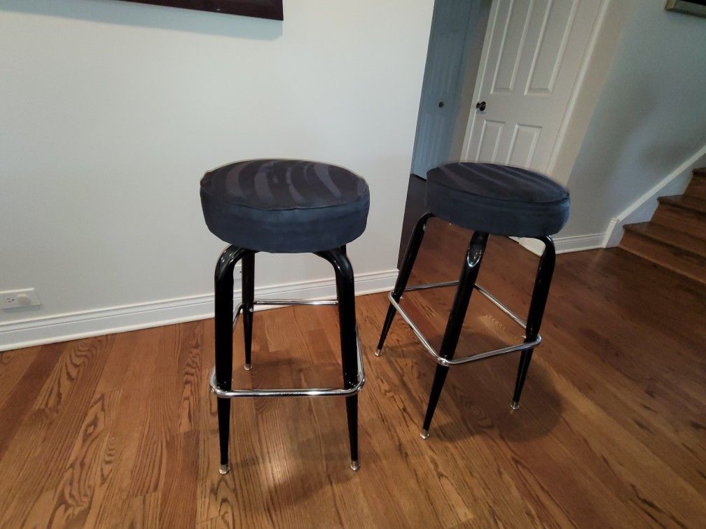 2 Bar Stools (30in Height)