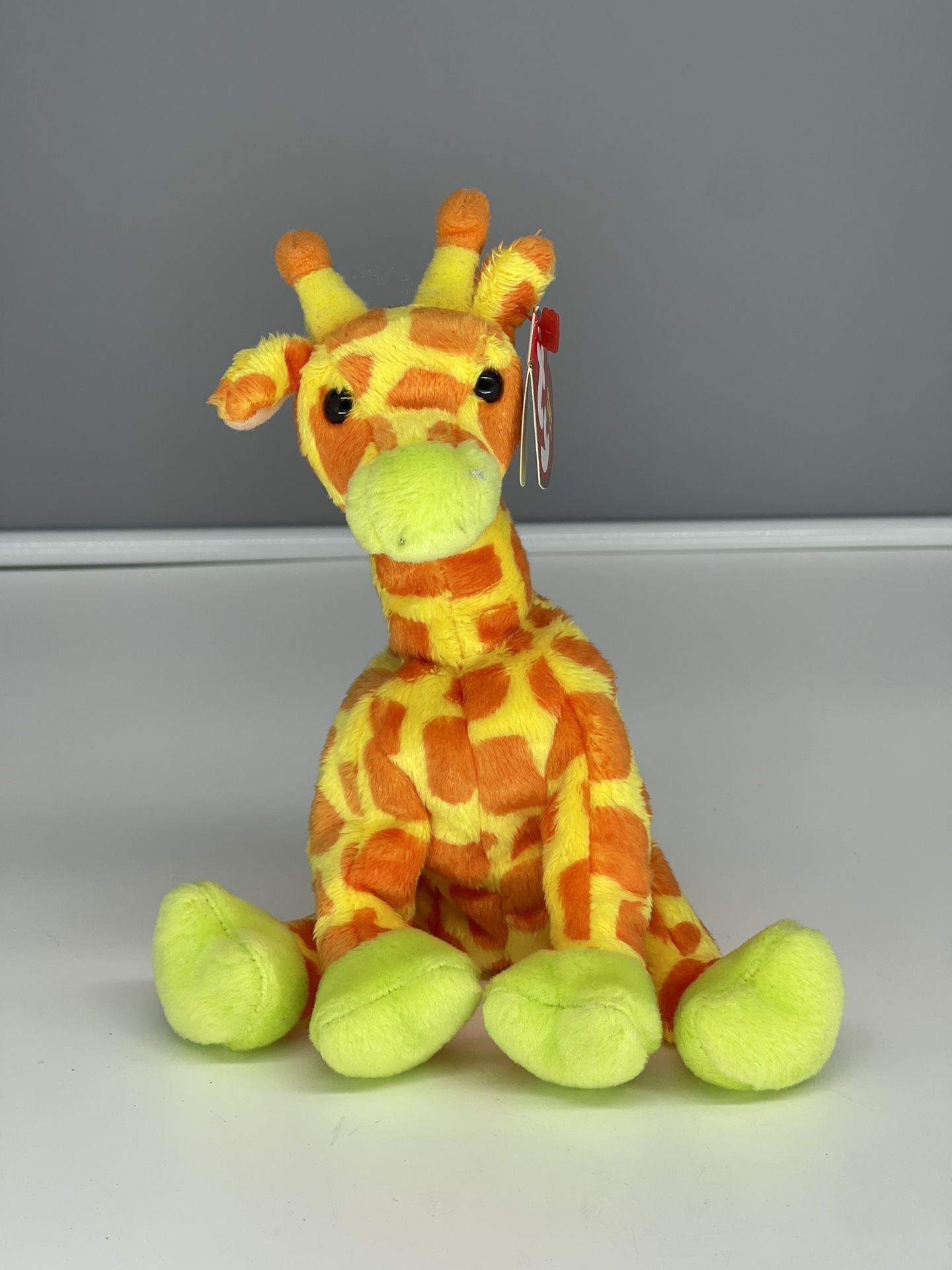 Ty Beanie Baby Giraffe Giraffiti Born August 31 2003 with Paper Tag