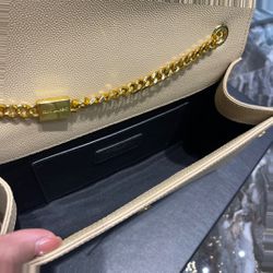 Saint Laurent Kate Medium Chain Bag in Grain De Poudre Embossed  Leather-White Leather Type: Grained Calfskin Hardware: Gold…