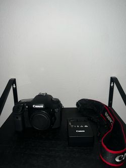 Canon 7D (Like New)