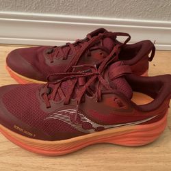 Saucony - Women's Xodus Ultra 3 Running Shoes. Size  9.5