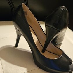 NINE WEST Beautiful Black Shoes 