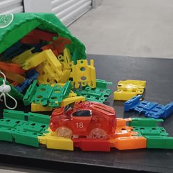 Mindscope Magic Car Track Twister Tracks Flexible  Light Up Car