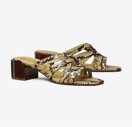 Tory Burch Benton Blue Cream Woven Raffia Flat Thong Sandals Gold Logo