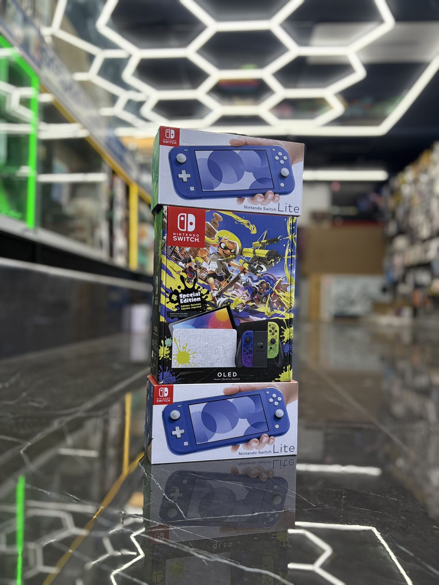 Nintendo Switches Light & Limited Editions All Available ( TAKE HOME IN PAYMENTS)